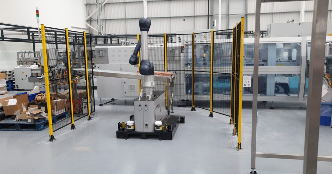 Doosan Cobot H2017 Front Doosan Cobot H2017 Front View